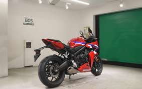 HONDA CB650R E-Clutch 2018 RH17