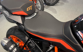 KTM 1290 SUPER DUKE GT 2019 V6940