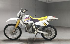 SUZUKI DR250R SJ45A
