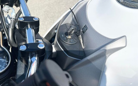 SUZUKI GSR750 2013 C5112