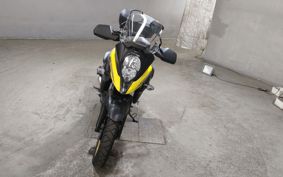 SUZUKI DL650 ( V-Strom 650 ) C733M
