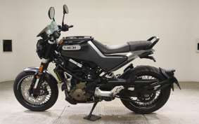 HUSQVARNA SVARTPILEN 401 2021