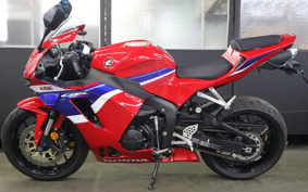 HONDA CBR600RR 2025 PC40