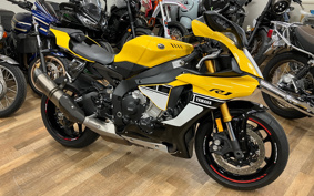 YAMAHA YZF-R1 2015 RN39