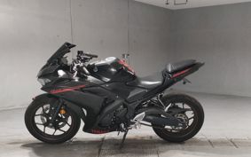 YAMAHA YZF-R25 RG10J