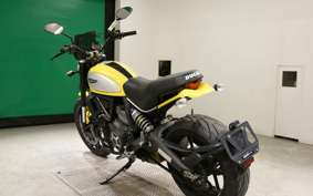 DUCATI SCRAMBLER ICON 2015