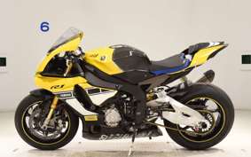 YAMAHA YZF-R1 M 2015
