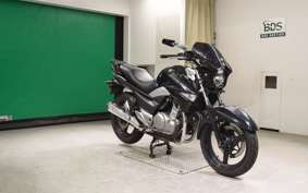 SUZUKI GSR250