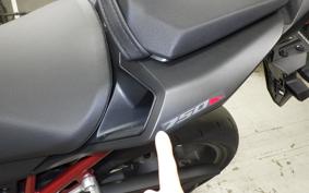 HONDA CB750HORNET Eクラッチ 2026 RH24