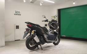 HONDA ADV150