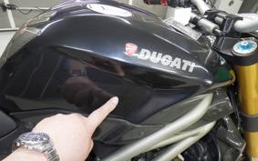 DUCATI STREETFIGHTER S 2010