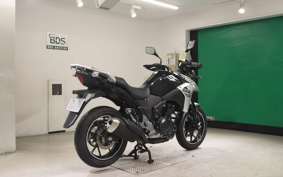 SUZUKI Vｽﾄﾛｰﾑ250A
