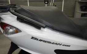 SUZUKI SKYWAVE 200 (Burgman 200)