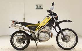YAMAHA TRICKER DG10J