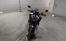 KTM 1290 SUPER  DUKE R EVO V3940