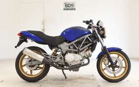 HONDA VTR 250 MC33