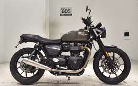 TRIUMPH STREET TWIN 2018