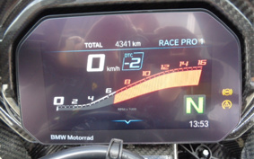 BMW M1000RR 2023 0P01