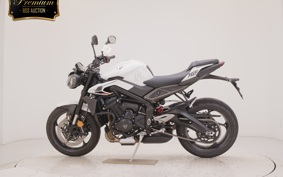 TRIUMPH STREET TRIPLE R 2026