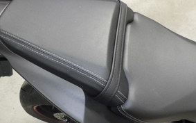 HONDA CBR650R E-Clutch 2025 RH17