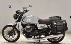 MOTO GUZZI V7 SPECIAL 2023
