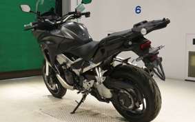 HONDA VFR800X 2018 RC80