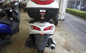 SUZUKI SKYWAVE 200 (Burgman 200)
