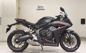 HONDA CBR650R E-Clutch 2025 RH17