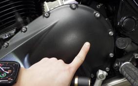 TRIUMPH STREET TWIN 2022