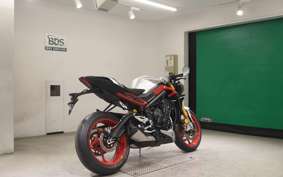 TRIUMPH STREET TRIPLE RX 2026