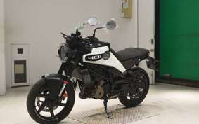 HUSQVARNA SVARTPILEN 401 2024