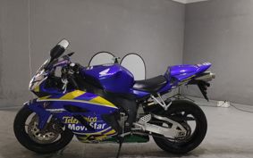 HONDA CBR1000RR 2004 SC57
