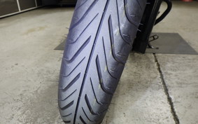 SUZUKI GSR250 2005