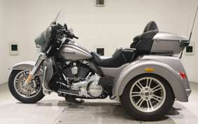 HARLEY FLHTCUTG TRIKE 2016