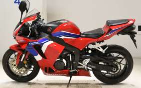 HONDA CBR600RR 2022 PC40