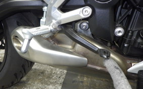 TRIUMPH TRIDENT 660 2025