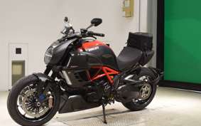 DUCATI DIAVEL Carbon 2012