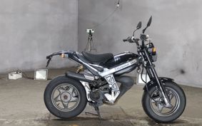 SUZUKI STREET MAGIC CA1LA
