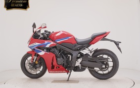 HONDA CBR650R E-Clutch 2025 RH17