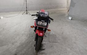 YAMAHA FZ750 1FM