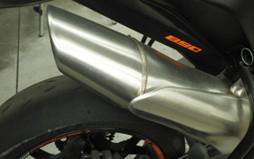 KTM 890 DUKE 2023
