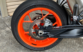 KTM 890 DUKE R 2023 TU940