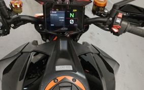 KTM 1290 SUPER  DUKE R V3940