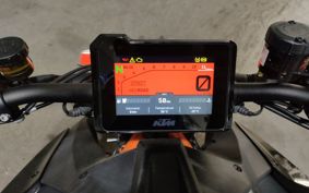 KTM 1290 SUPER DUKE R V3940