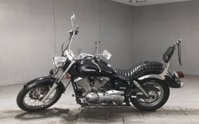 YAMAHA DRAGSTAR 250 VG02J