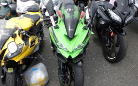 KAWASAKI ZX-25R ZX250E