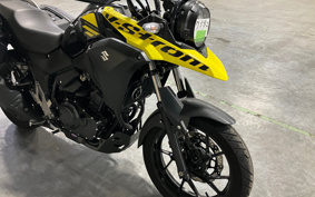 SUZUKI STROM 250 DS11A