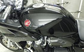 HONDA CB1300SB SUPER BOLDOR 2025 SC54