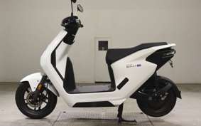 HONDA EM1 e: 2021 EF16
