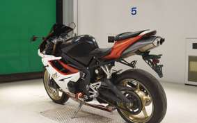 TRIUMPH DAYTONA 675 2010